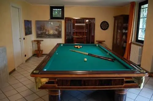 Al Monte Guest House Civate 0*,