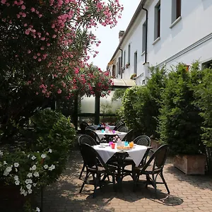 Otel Il Granaio, Porto Mantovano